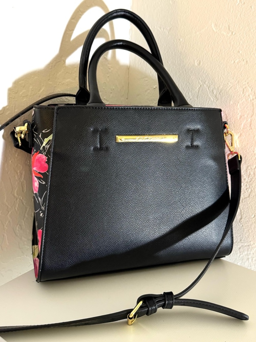 BETSY JOHNSON Black Floral Accent Structured Handbag